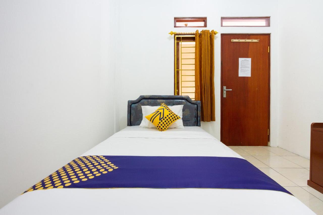 Spot On 2891 999 Guest House Sumedang Экстерьер фото